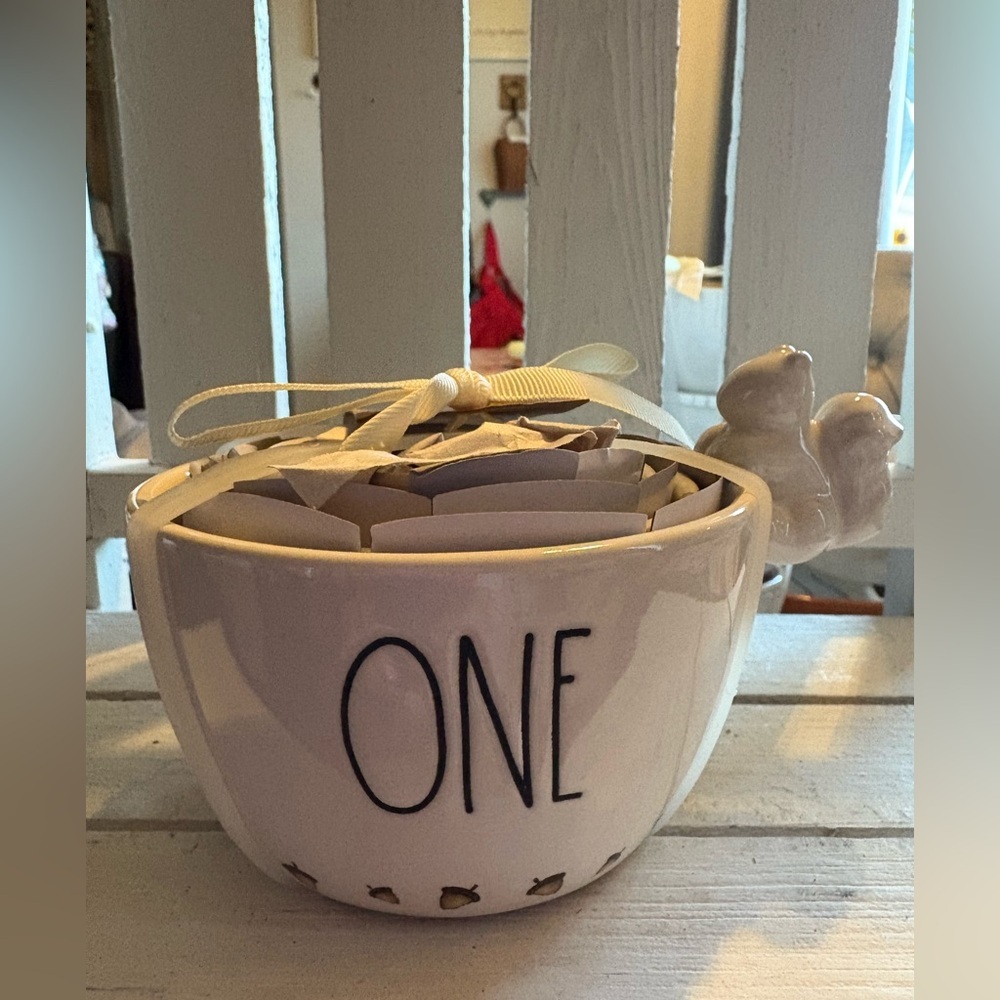 Rae Dunn Ceramic Measuring Cups with Chipmunk 🐿️ Accent